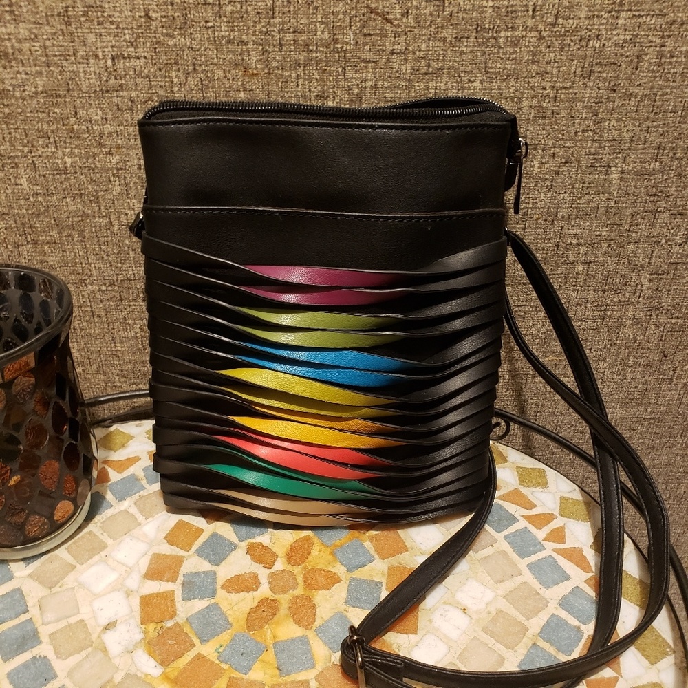 Twist colors "Mellow World" purse